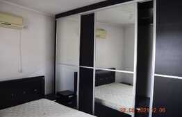 Casa,Demisol +Parter, curte comuna,zona linistita