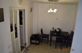 Casa,Demisol +Parter, curte comuna,zona linistita