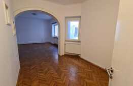 Apartament de 6 camere, ultracentral, foarte spatios