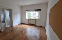 Apartament de 6 camere, ultracentral, foarte spatios