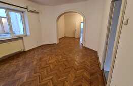 Apartament de 6 camere, ultracentral, foarte spatios