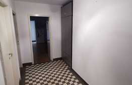 Apartament spatios cu 3 camere pe Calea Victoriei