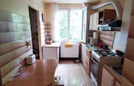 Apartament de 3 camere, zona Frigocom