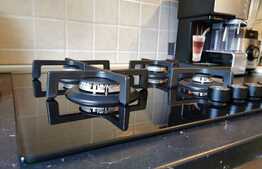 Apartament LUX de 2 camere, imobil nou, zona Frigocom!