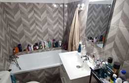 Apartament de 3 camere, 60 mp, 2 băi și 2 balcoane, zona Lujerului 