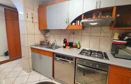 Apartament cu 3 camere, 62 mp,  zona Trapezului