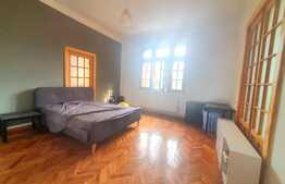 Exclusivitate! Apartament renovat in vila, 6 camere, 170 mp, zona bdul Carol!