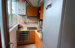 Apartament de 3 camere, cu scară interioară, 75 mp, zona Piața Reșița