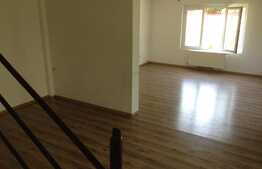 Vila de 215 mp, 250 mp teren, langa padurea Baneasa!