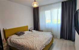 Apartament de 3 camere, foarte spatios, mobilat, zona linistita