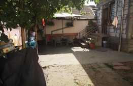 Casa formata din 2 corpuri, teren de 280 mp, soseaua Chitila!