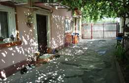 Casa formata din 2 corpuri, teren de 280 mp, soseaua Chitila!