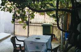 Investite! Apartament plus doua garsoniere la casa, zona foarte buna