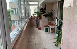 Apartament de 2 camere, decomandat, 55 mp, foarte aproape de metrou!