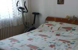 Apartament 2 camere, semidecomandat, etaj intermediar