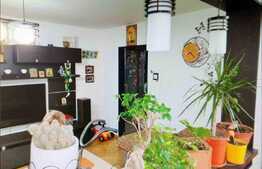 Apartament 4 camere, semidecomandat, zona linistita