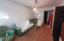 Apartament de 2 camere semidecomandat și loc de parcare, zona Uverturii