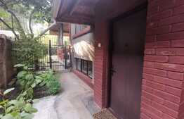 Apartament 5 camere în vila, 150 mp, zona Televiziunea Română