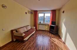 Apartament de 2 camere semidecomandat, zonă liniștită, Eroilor
