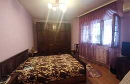 Apartament 3 camere, decomandat, garaj, 76 mp, ultracentral, zona Magheru