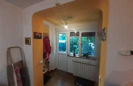 Apartament 3 camere, 63 mp, centrala proprie, zona Piața Miniș