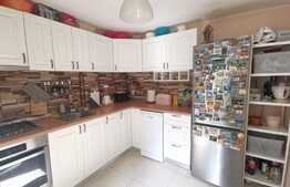 Apartament de 3 camere, 80 mp, zona Decebal