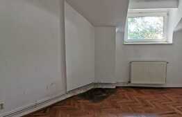 Apartament de 5 camere în vilă, 138 mp, zonă Ultracentrală