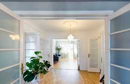 De vânzare apartament elegant de 4 camere in imobil renovat, zona Mihai Eminescu