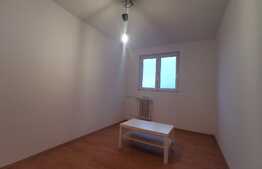 Apartament de 3 camere semidecomandat, 61 mp, zona Râul Doamnei