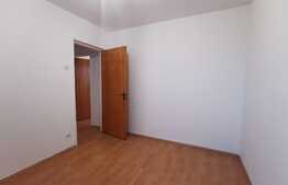 Apartament de 3 camere semidecomandat, 61 mp, zona Râul Doamnei