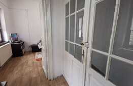 Casă de vanzare, 77.5 mp utili, 4 camere, Piața Victoriei - Guvern