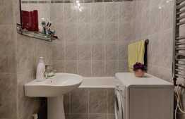 Apartament de 3 camere, 70 mp, decomandat, Valea Ialomitei