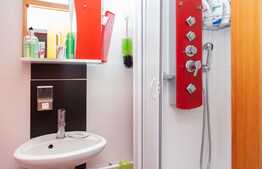 Apartament spatios de 3 camere, renovat complet, zona Vitan!