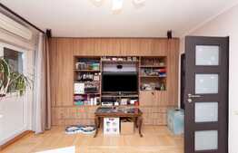 Apartament spatios de 3 camere, renovat complet, zona Vitan!