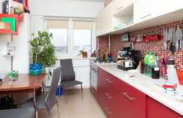 Apartament spatios de 3 camere, renovat complet, zona Vitan!