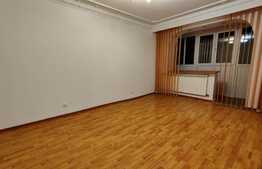 Apartament de 3 camere, zona Favorit, langa parcul Moghioros