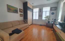 Proprietate deosebita, renovata total, curte proprie, Piata Romana 