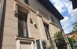 Proprietate deosebita, renovata total, curte proprie, Piata Romana 