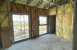 Vila premium de 125 mp utili si curte de 200 mp in Tunari