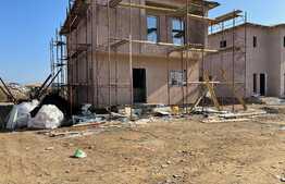 Vila premium de 116 mp utili si curte de 200 mp in Tunari