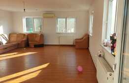 Casa de vanzare 340 mp utili si 80 mp curte, zona Dobroesti