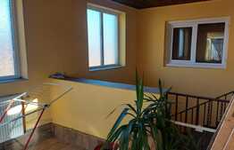 Casa de vanzare 340 mp utili si 80 mp curte, zona Dobroesti