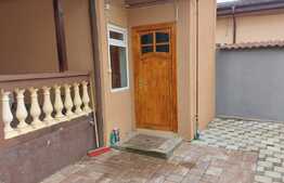 Vila superbă Fundeni curte de 960 mp. garaj și casa de oaspeți