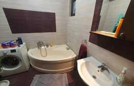 Garsonieră cochetă, imobil nou, zona Decebal