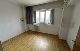 Apartament de 4 camere Calea Mosilor