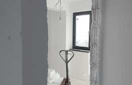 Apartament de 3 camere, 121 mp incluzand terasa de 45 mp, in zona Andronache