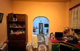 Casă 8 camere, zonă centrală, posibilitate pentru dezvoltator, 600 mp teren