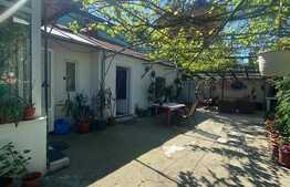 Casă 8 camere, zonă centrală, posibilitate pentru dezvoltator, 600 mp teren