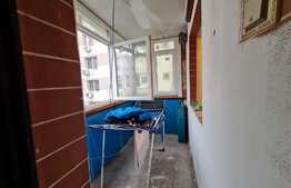 Apartament 3 camere, etaj intermediar, zona 1 Decembrie