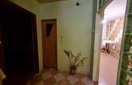 Apartament 3 camere, 68 mp, decomandat, zona 1 Decembrie